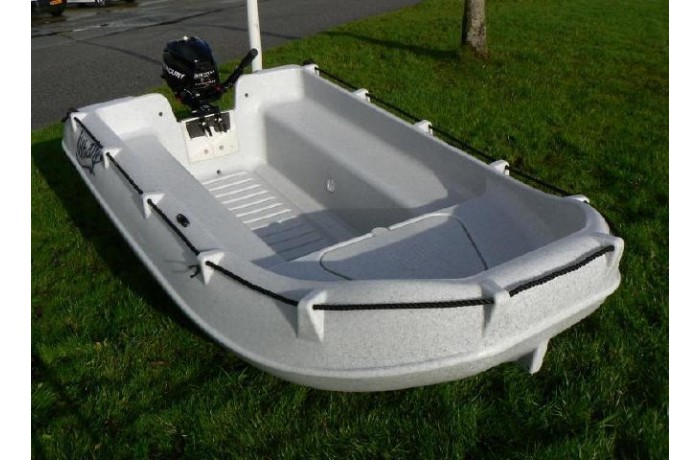 Whaly 270 boat