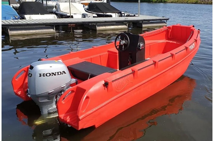 Whaly 455R boat